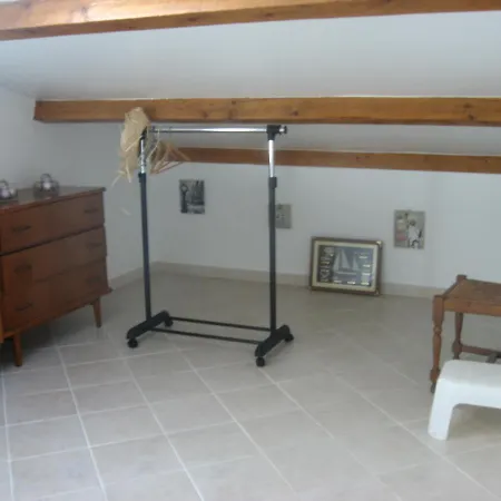 아파트 T 2 Avec Velux Sous Les Combes De 34 M2 *