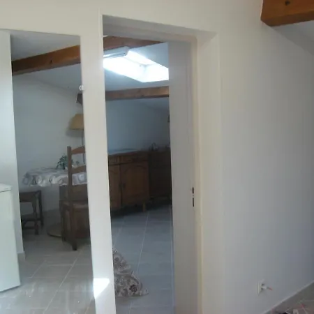 T 2 Avec Velux Sous Les Combes De 34 M2 La Londe-les-Maures