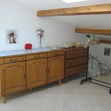 Apartment T 2 Avec Velux Sous Les Combes De 34 M2
