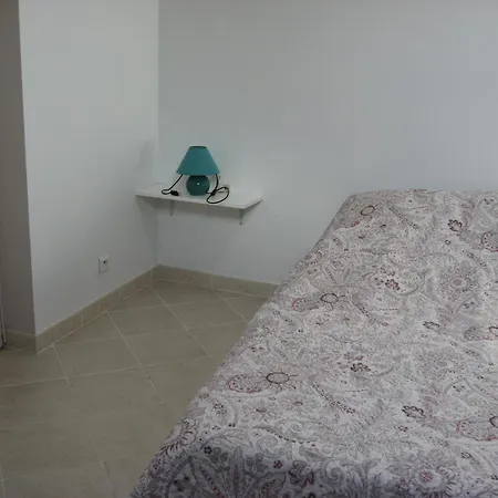 T 2 Avec Velux Sous Les Combes De 34 M2 Apartmán