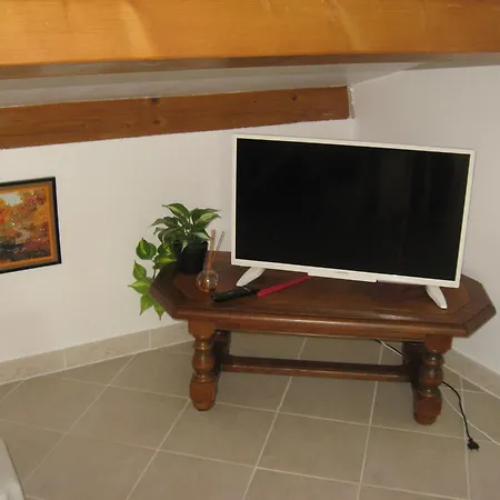 T 2 Avec Velux Sous Les Combes De 34 M2 Apartmán La Londe-les-Maures