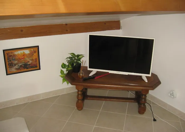 T 2 Avec Velux Sous Les Combes De 34 M2 Apartament La Londe-les-Maures