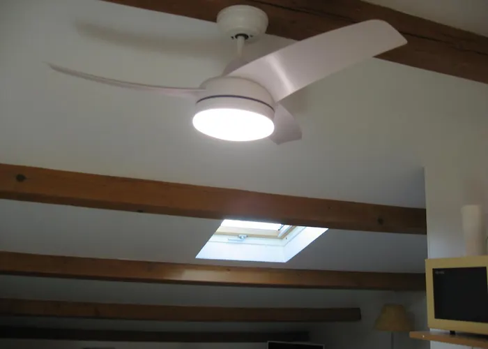 T 2 Avec Velux Sous Les Combes De 34 M2 Ла-Лонд-ле-Мор